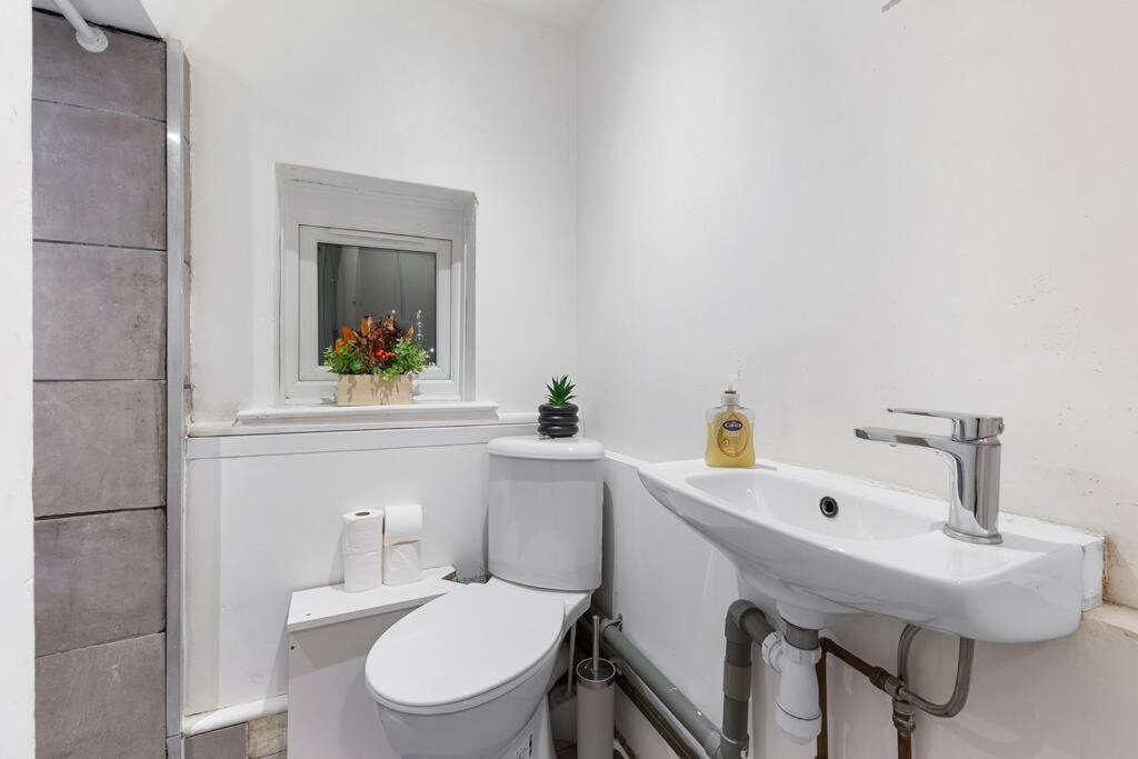 Holiday Home Near Kings Cross Sleep 12 Sp7 London Exterior photo