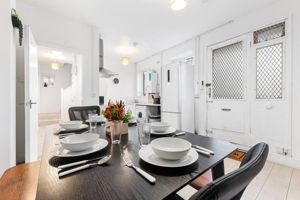 Holiday Home Near Kings Cross Sleep 12 Sp7 London Exterior photo