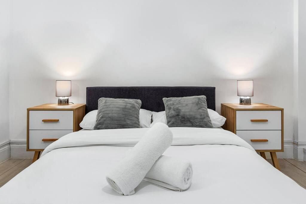 Holiday Home Near Kings Cross Sleep 12 Sp7 London Exterior photo